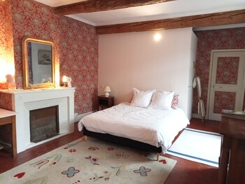 room-image
