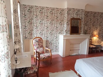room-image