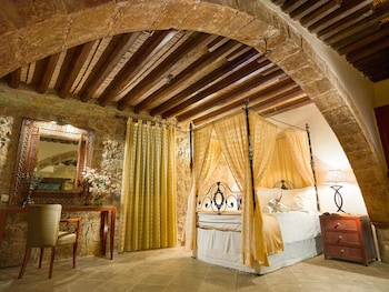 room-image