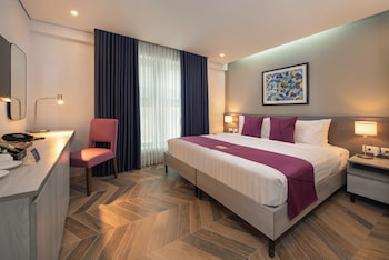 room-image