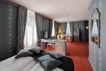 room-image