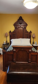 room-image