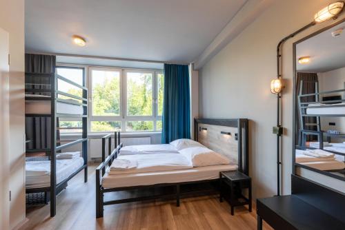 room-image