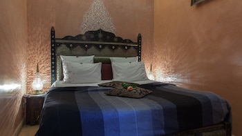 room-image