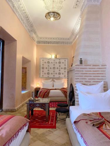 room-image