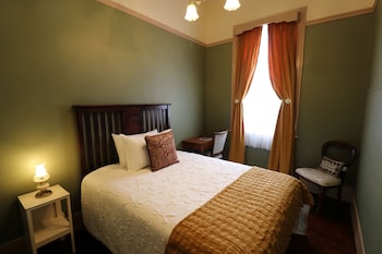 room-image