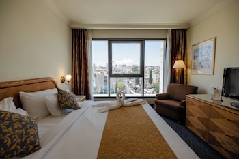 room-image