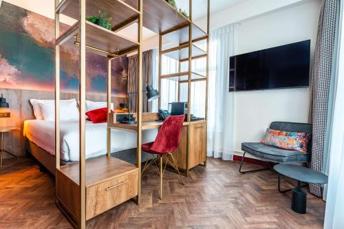 room-image