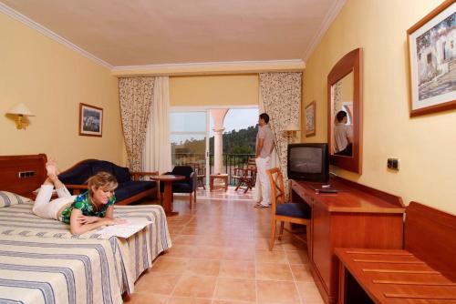 room-image