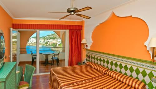 room-image