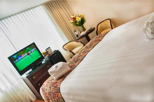 room-image