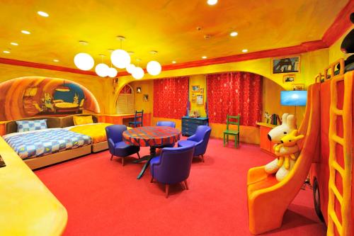 room-image