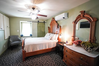 room-image