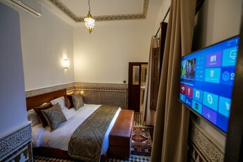 room-image