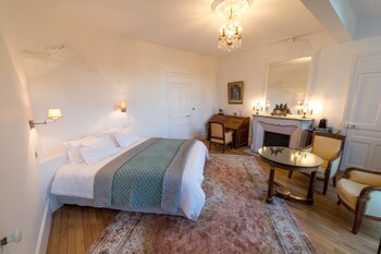 room-image