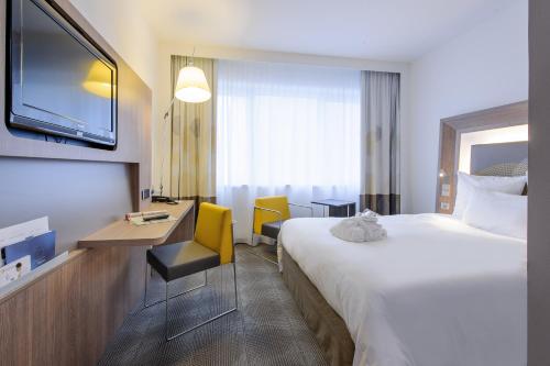 room-image
