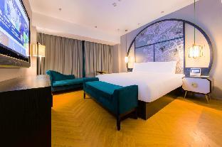 room-image