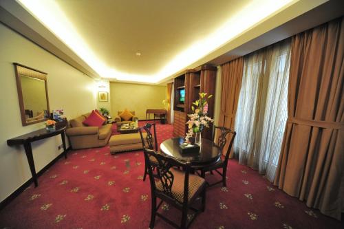 room-image