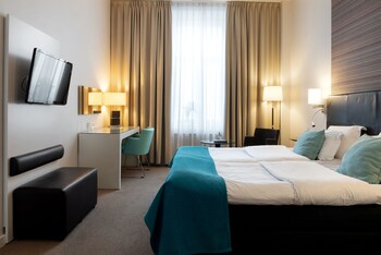 room-image