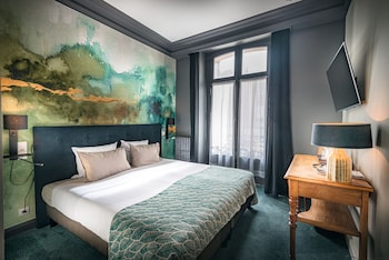 room-image