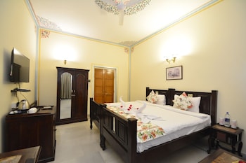 room-image