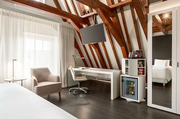 room-image
