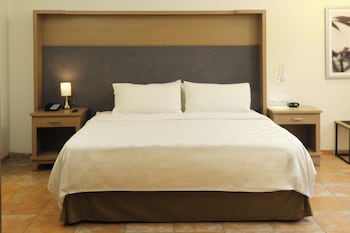 room-image
