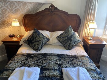 room-image
