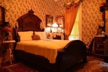room-image