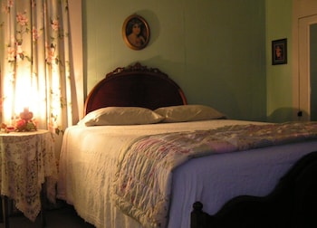 room-image