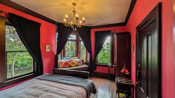 room-image