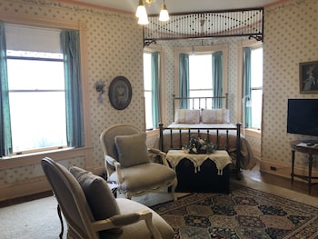 room-image