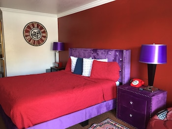 room-image