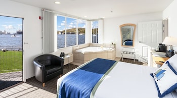 room-image