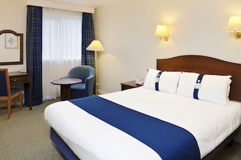 room-image