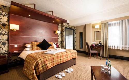 room-image