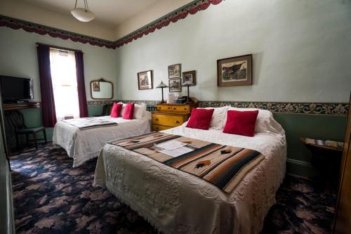 room-image