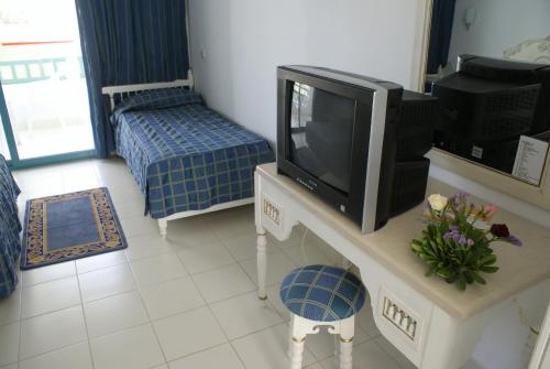 room-image