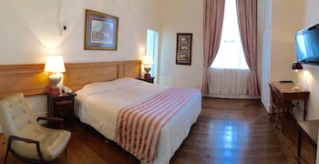 room-image