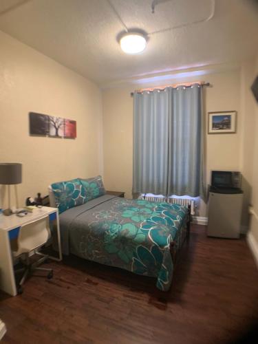 room-image