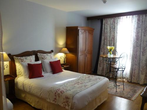 room-image