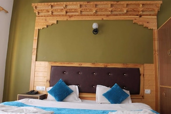 room-image