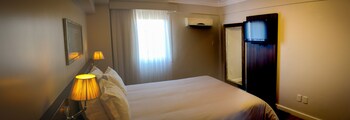 room-image