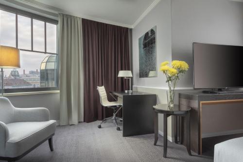 room-image