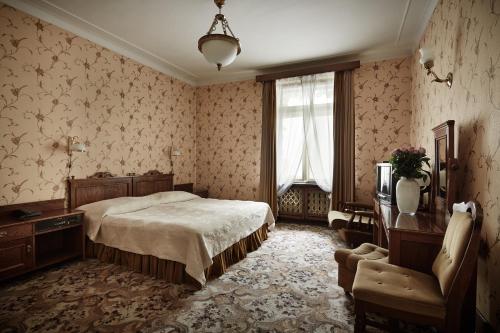room-image