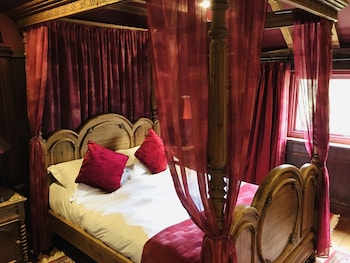 room-image