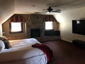 room-image