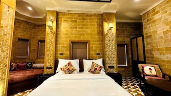 room-image