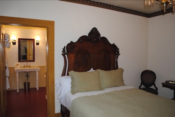room-image