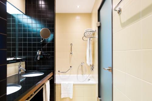 room-image